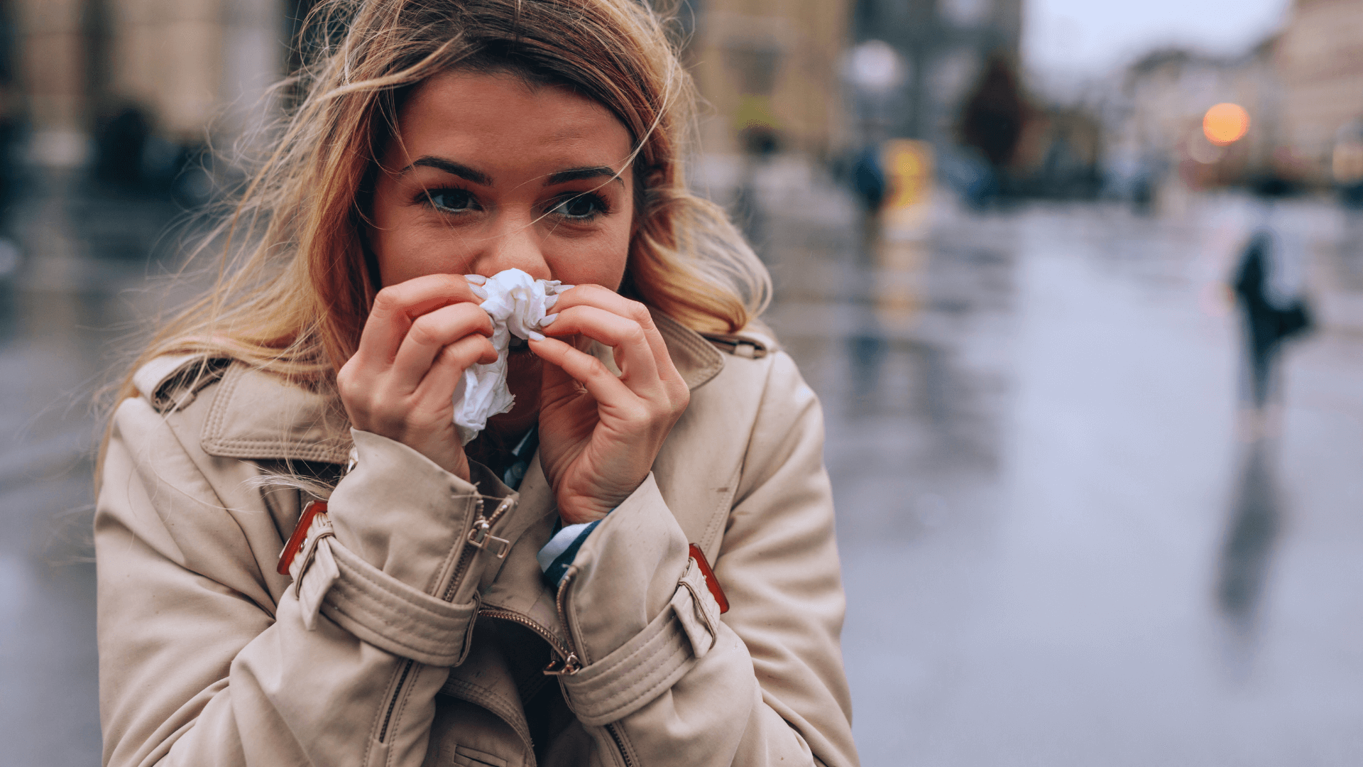 Chladnejšie dni, kratšie svetlo a vyššia náročnosť pre organizmus – jeseň prináša krásne farby, ale aj výzvy pre našu imunitu. Menej slnka znamená nižšiu tvorbu vitamínu D, únava prichádza rýchlejšie a telo potrebuje extra podporu, aby zvládlo každodenné nástrahy.