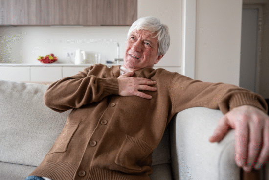 Zima zvyšuje riziko infarktu kvôli chladu, stresu a sviatočnej strave. PRECONDIN pomáha chrániť srdce počas náročného obdobia.
